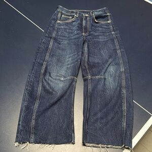 Zara mid rise barrel jeans 34